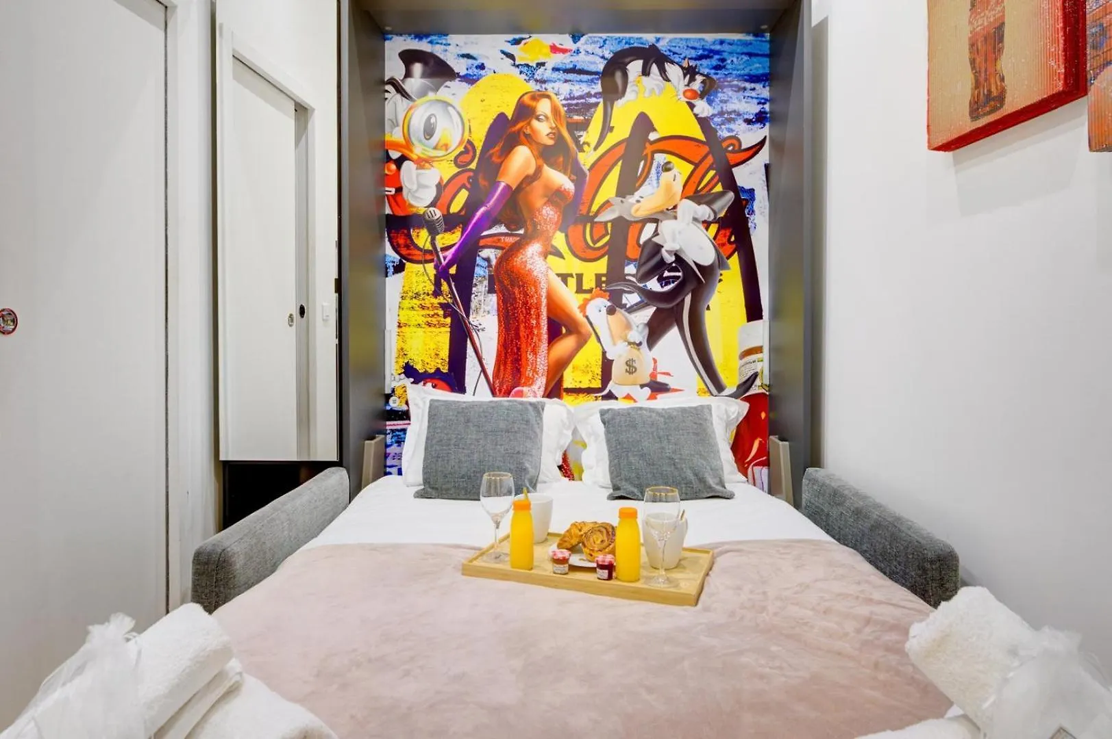 Bluestay 74 - Superb Apartment Paris France